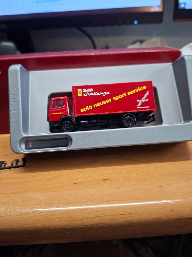 Herpa MB LP 814  Neuser Sport, Hobby en Vrije tijd, Ophalen of Verzenden, Nieuw, Bus of Vrachtwagen, Herpa