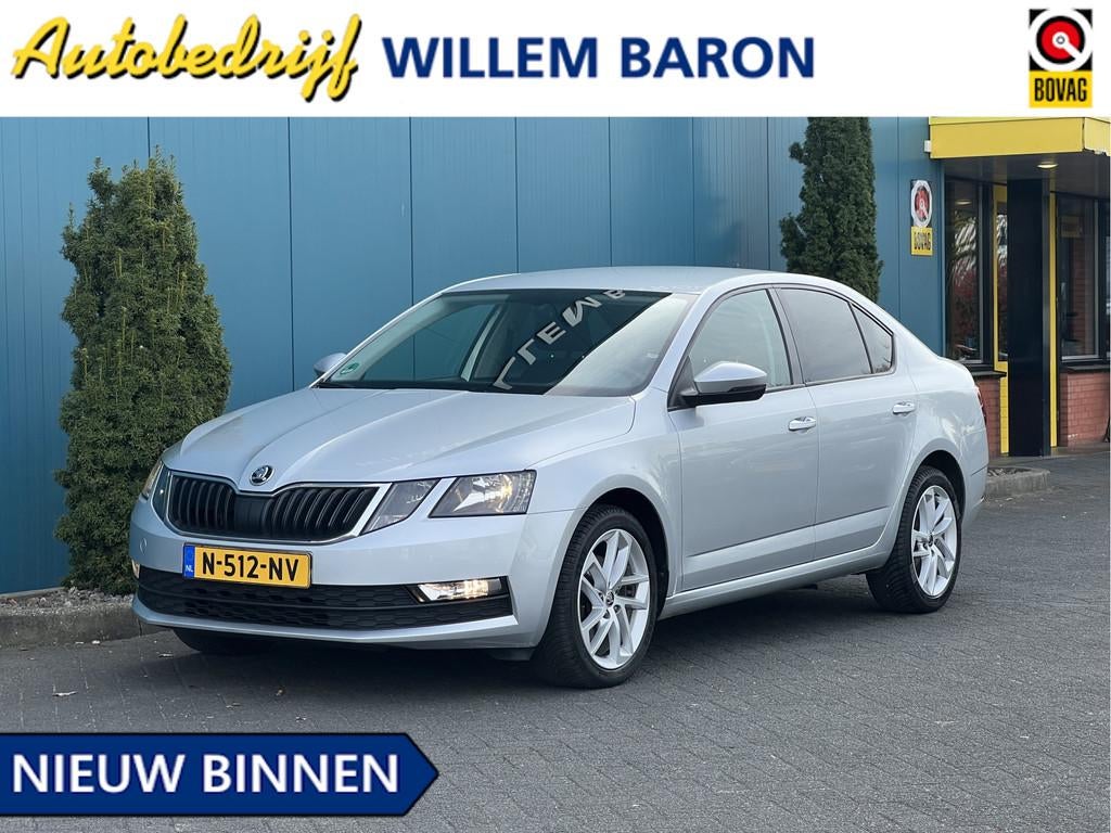 Skoda Octavia 1.0 TSI Greentech Ambition Business CARPLAY/AN, Auto's, Stof, Gebruikt, Bedrijf, Handgeschakeld