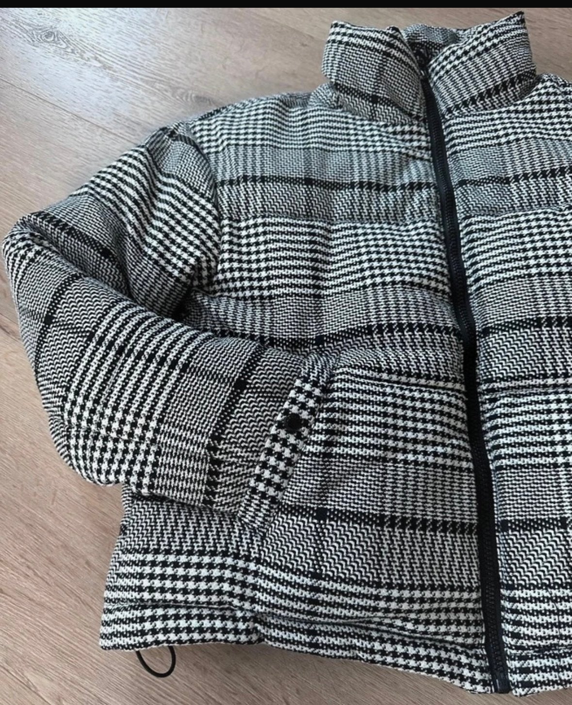 Melting Stockholm Puffer Jacket XS Zwart/Wit Pied-de-poule, Ophalen of Verzenden, Zo goed als nieuw, Maat 34 (XS) of kleiner, Zwart