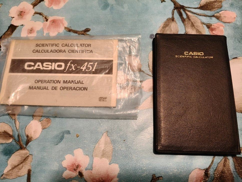 Vintage rekenmachine Casio fx-451, Diversen, Ophalen of Verzenden, Zo goed als nieuw