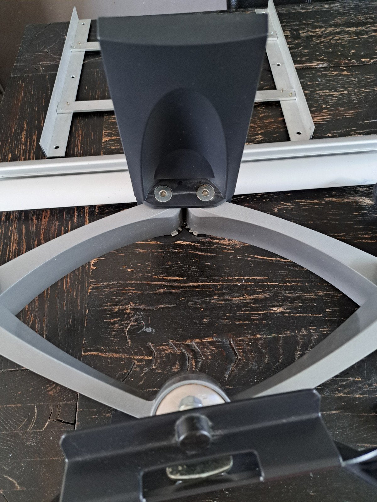 Gratis Vogel's EFW 6245 Silver TV Beugel & EFA6835 Kabelgoot, Ophalen, Gebruikt