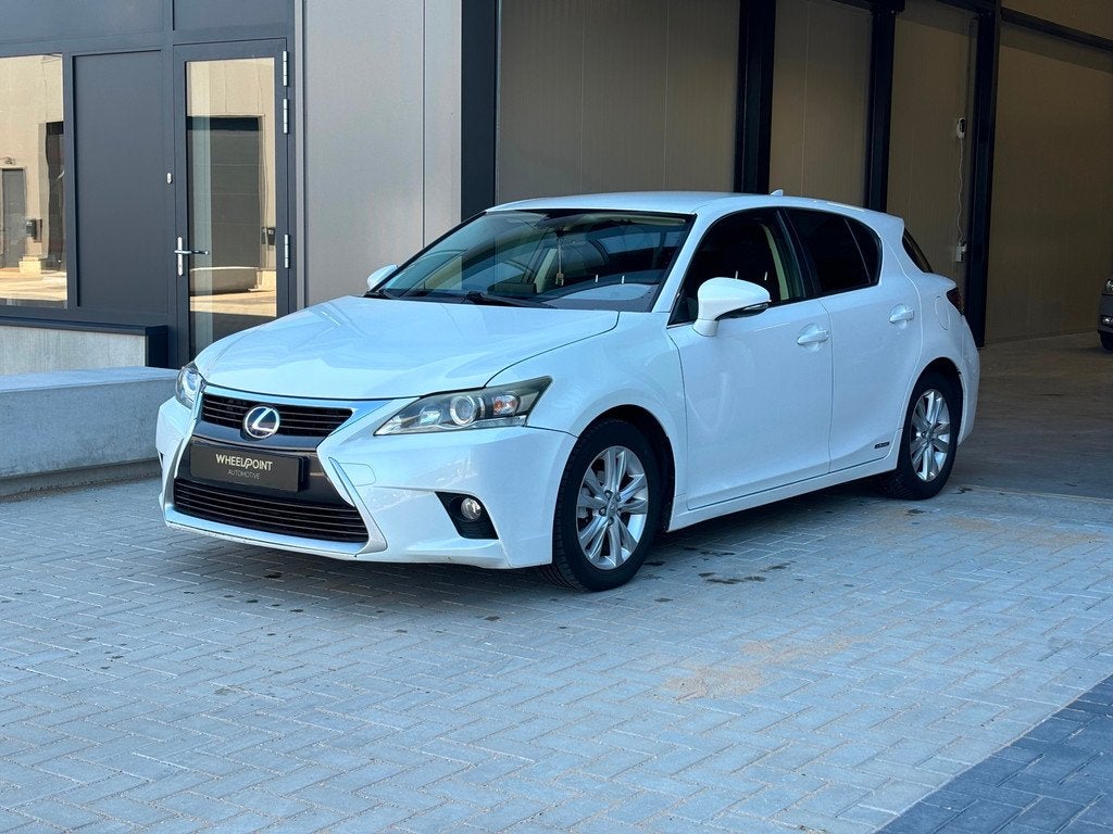 Lexus CT Lexus CT 200h Business Line|Camera|Navi|Cruise|Auto, Stof, Gebruikt, 4 cilinders, Wit