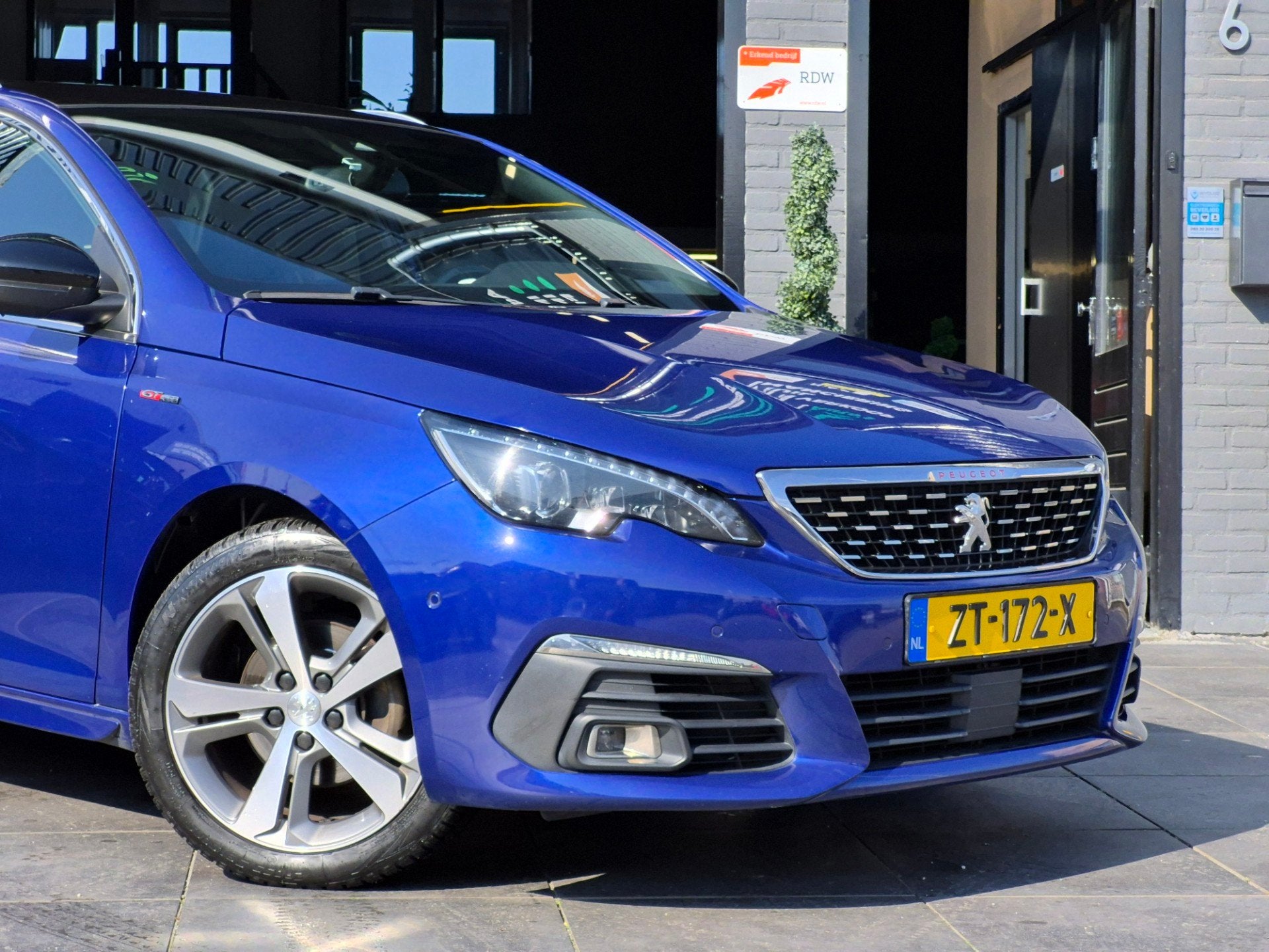 Foto 2 van Peugeot 308 SW 1.2 PureTech GT-line|2e eig|NAP|Trekhaak|PANO
