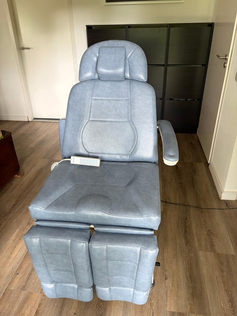 Gharieni pedicure behandelstoel, Huis en Inrichting, Stoelen, Ophalen, Gebruikt, Wit, Eén