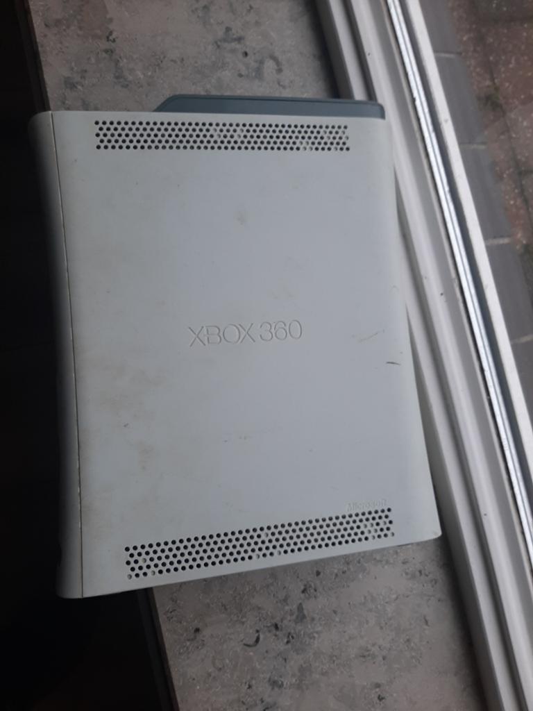 Xbox 360 console, Spelcomputers en Games, Spelcomputers | Xbox 360, Gebruikt, Zonder controller, 360 Arcade of Core, 20 GB