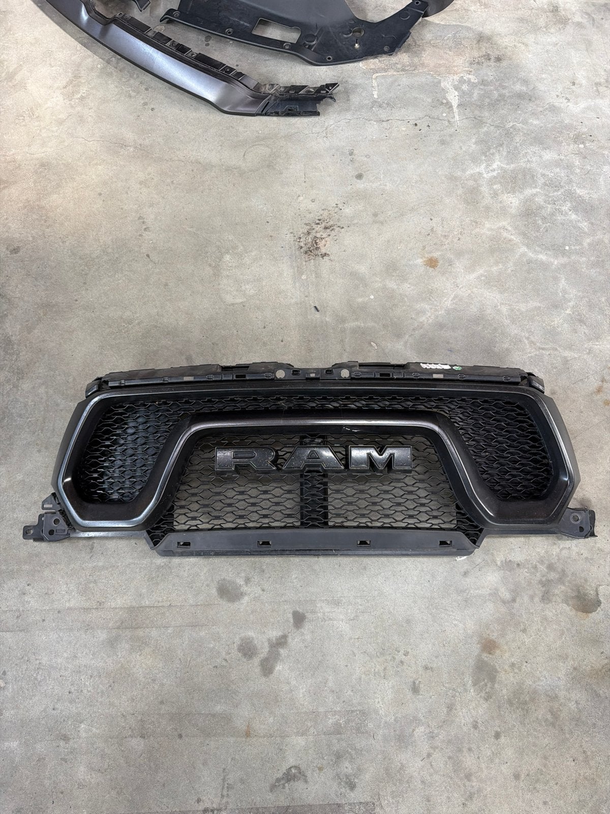 Dodge Ram Grille Rebel Gen 5, Auto-onderdelen, Gebruikt, Voor, Ophalen of Verzenden, Dodge