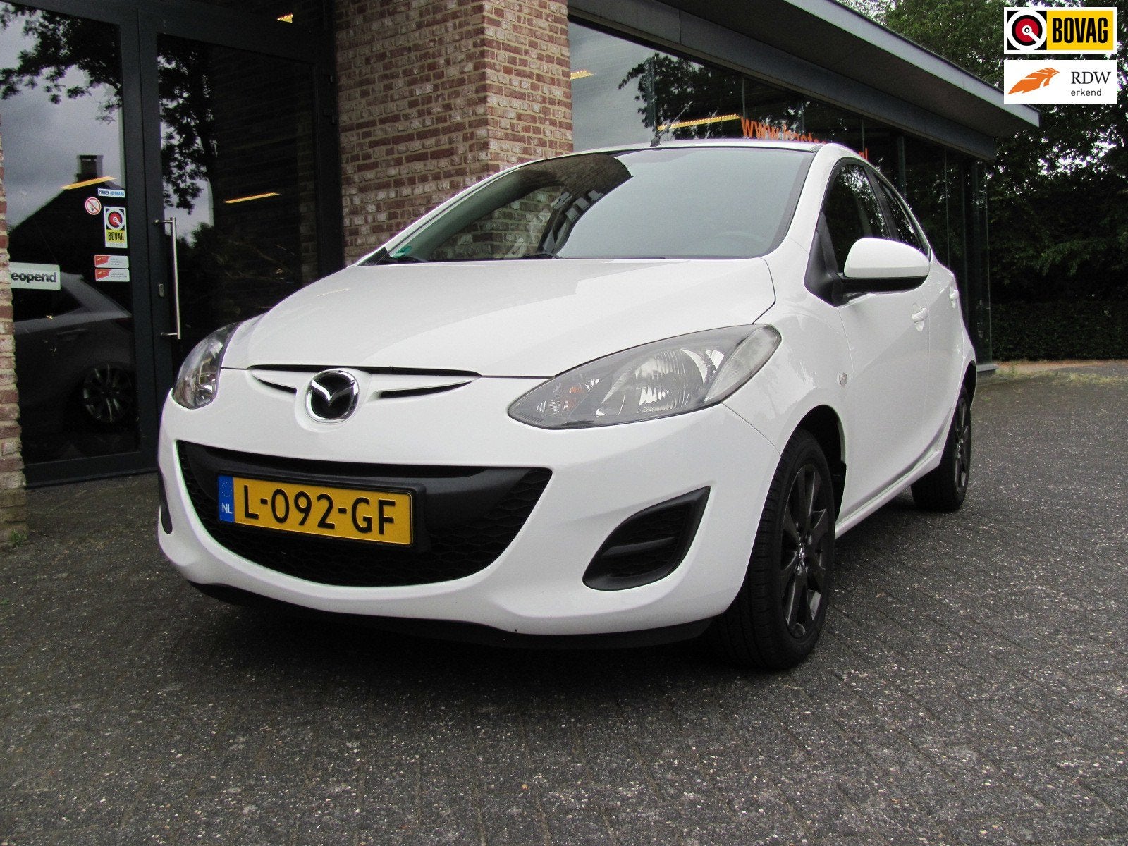 Mazda 2 1.3 TS, Stof, Gebruikt, 4 cilinders, 4 stoelen