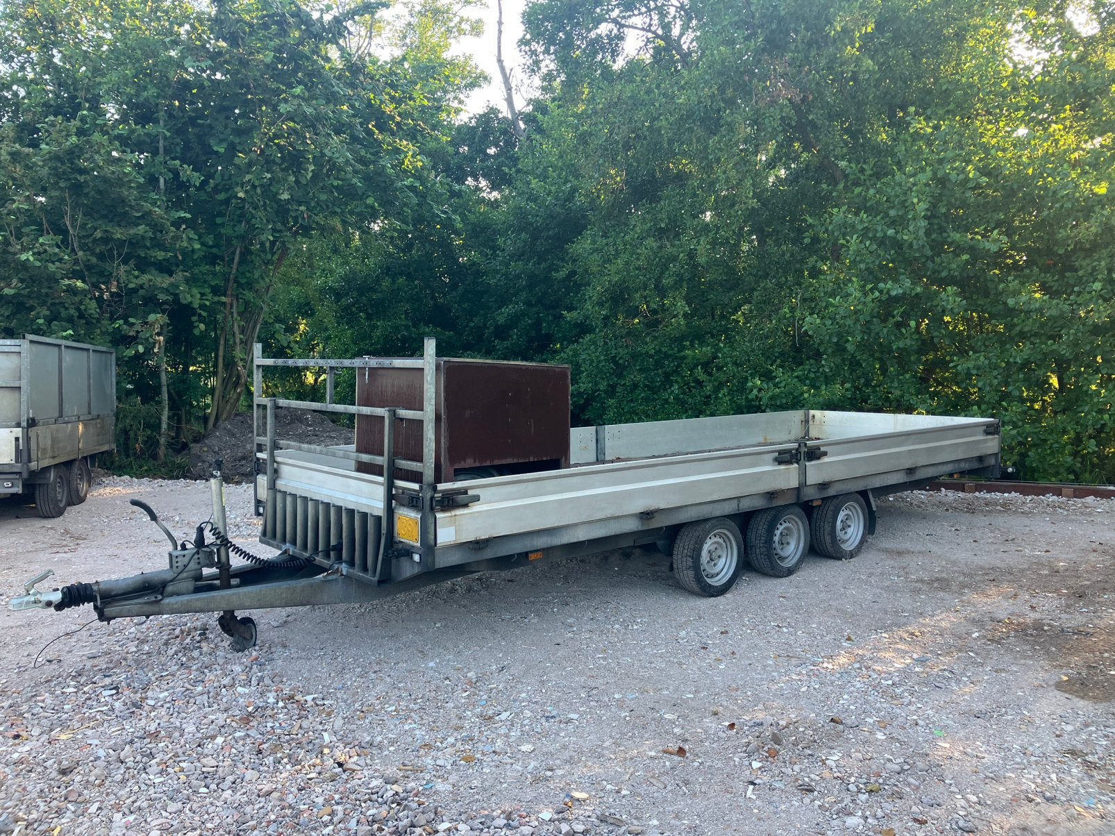Hapert Plateauwagen 600 x 200cm | 3 asser | 2011 |, Ophalen of Verzenden, Gebruikt