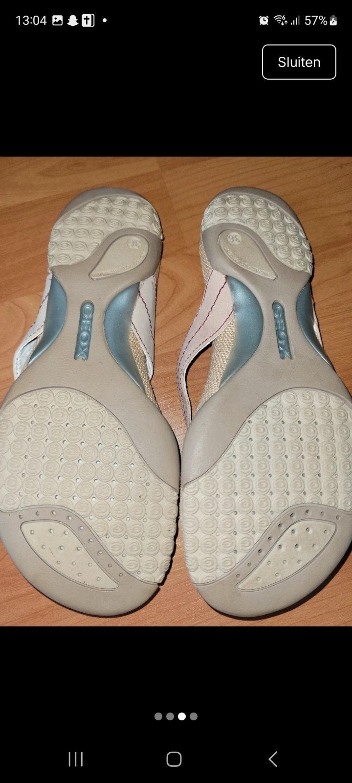 Geox Slippers mt 36, Beige, Ophalen of Verzenden, Gedragen, Slippers
