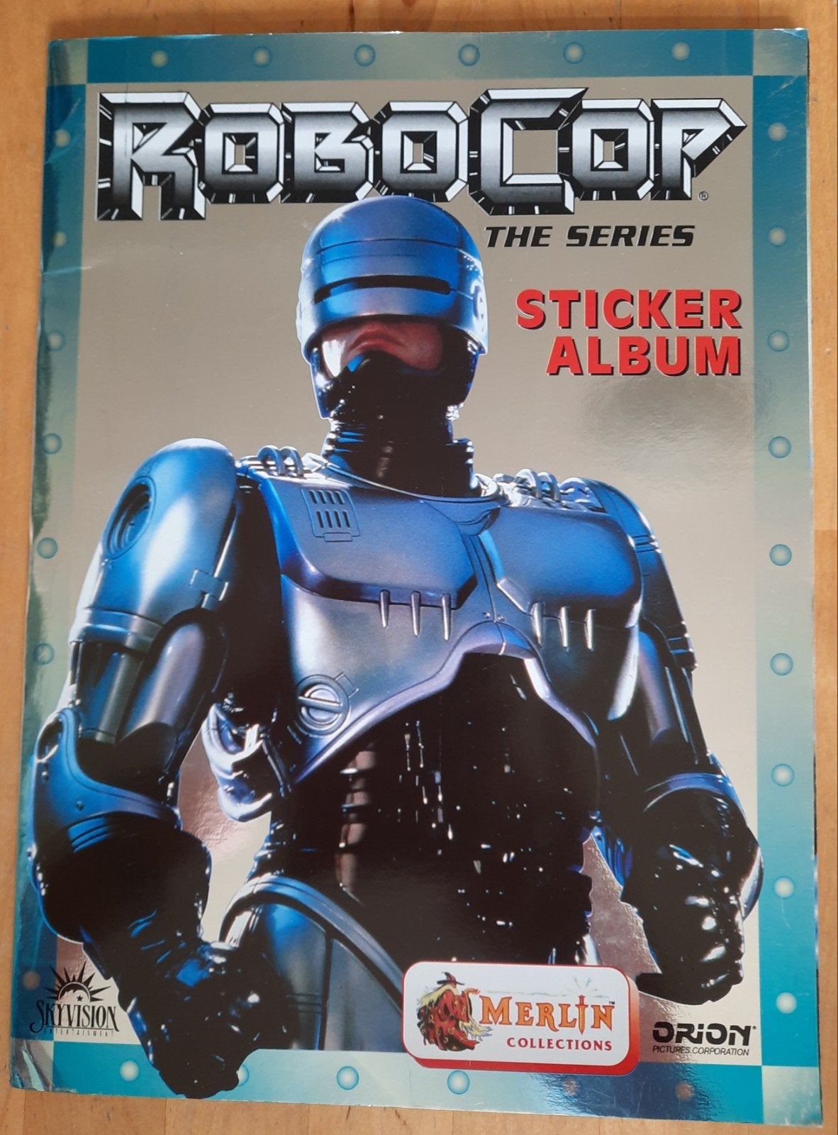 RoboCop The Series Sticker Album - Merlin Collections, Verzamelen, Ophalen of Verzenden, Zo goed als nieuw