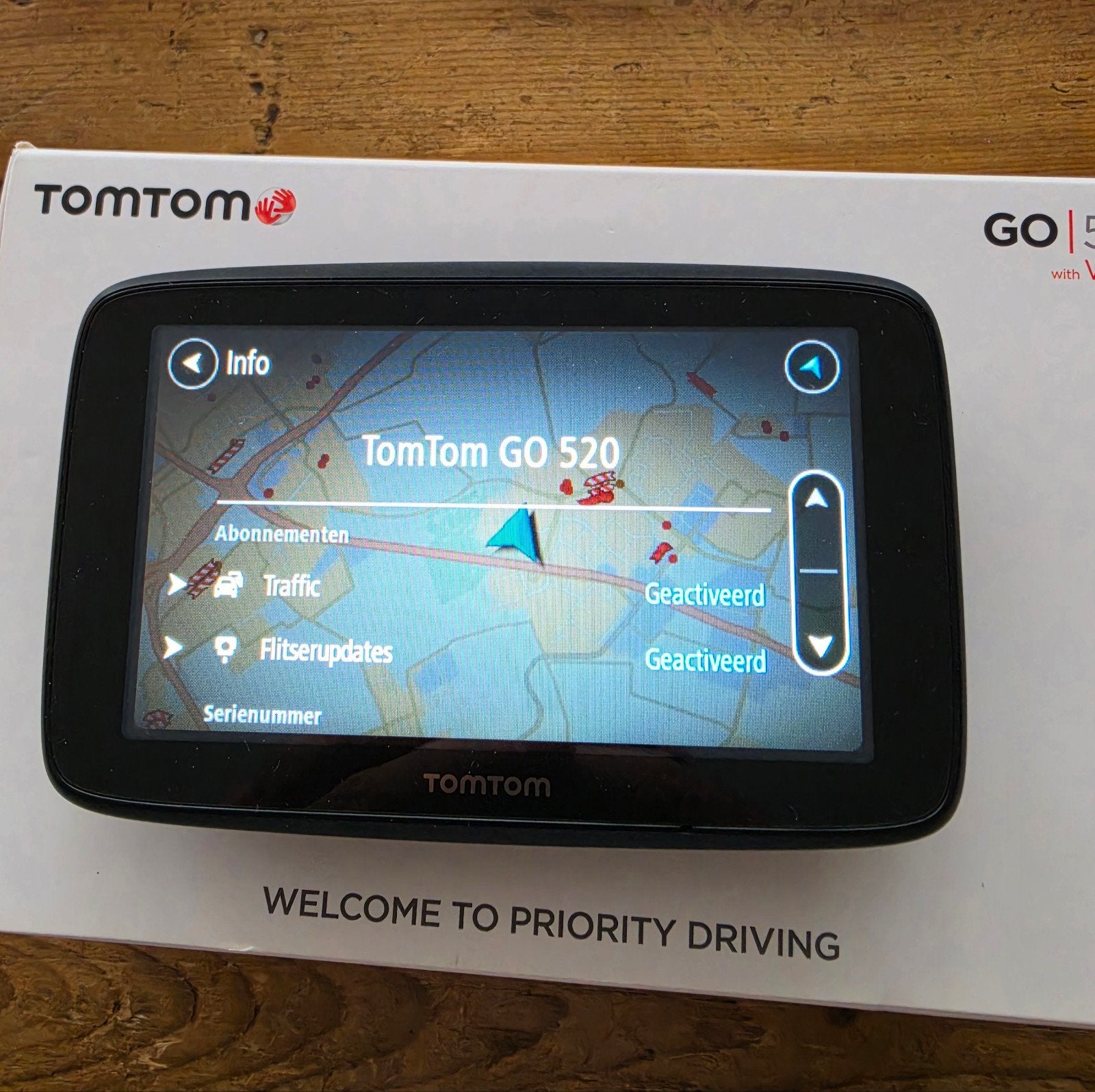 TomTom GO 520 navigatiesysteem in goede staat., Auto diversen, Autonavigatie, Ophalen of Verzenden, Zo goed als nieuw