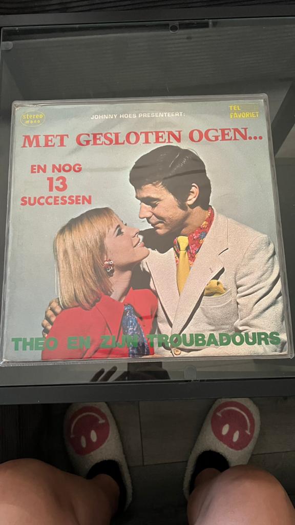 Met gesloten ogen en nog 13 successen, Ophalen of Verzenden, Zo goed als nieuw, Overige formaten, Levenslied of Smartlap