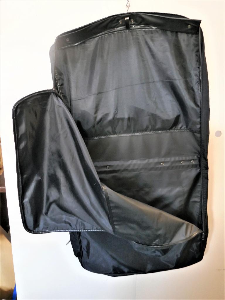 Kostuum reistas Deluxury, Ophalen of Verzenden, Zo goed als nieuw, Zwart, 30 cm of meer