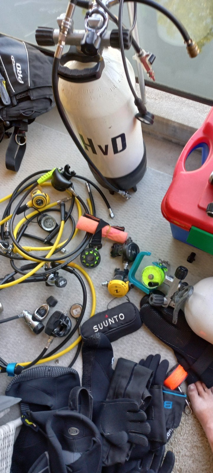 Complete Duikuitrusting: Droogpak, Fles, Trimvest, Regelaars, Watersport en Boten, Duiken, Ophalen, Gebruikt, Duikpak