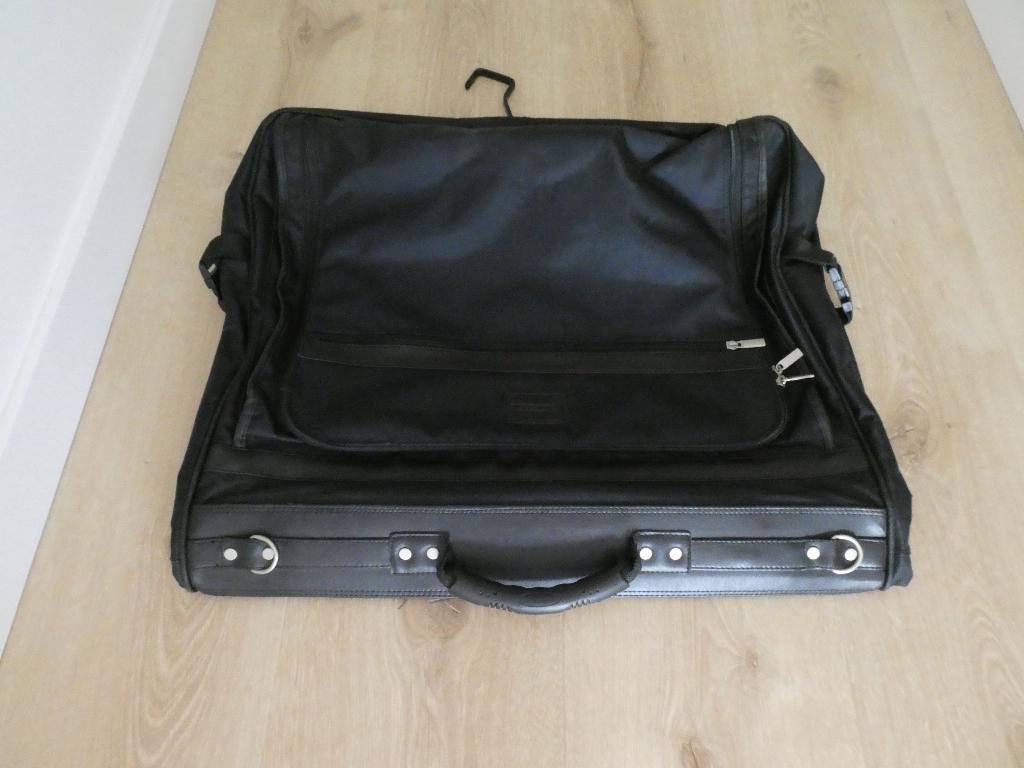 Zwarte Reis Kledingzak - hangzak-tas, 30 cm of meer, Zwart, Nieuw, Minder dan 35 cm