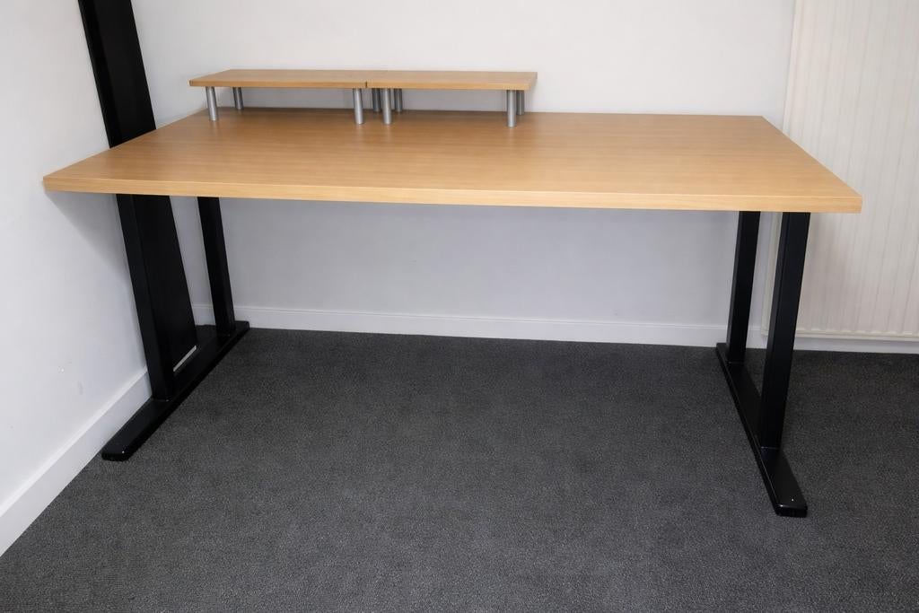Bureau, Ophalen, Zo goed als nieuw