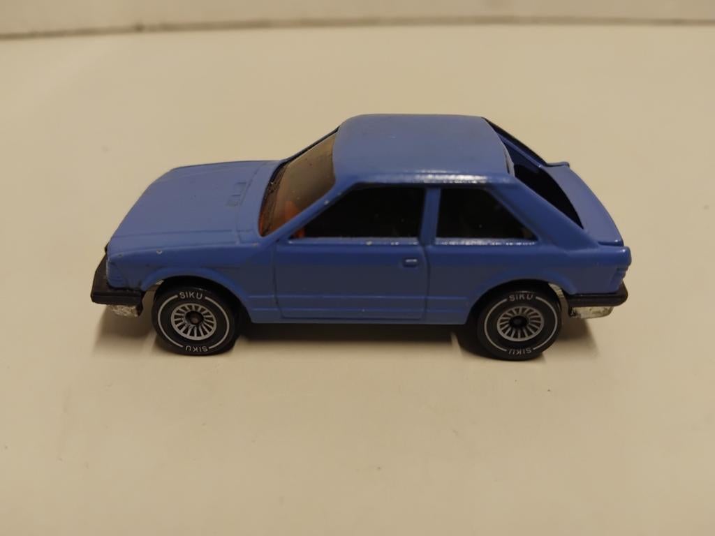 SIKU  Ford Escort GL blauw 3INCH, Ophalen of Verzenden, Zo goed als nieuw, Auto