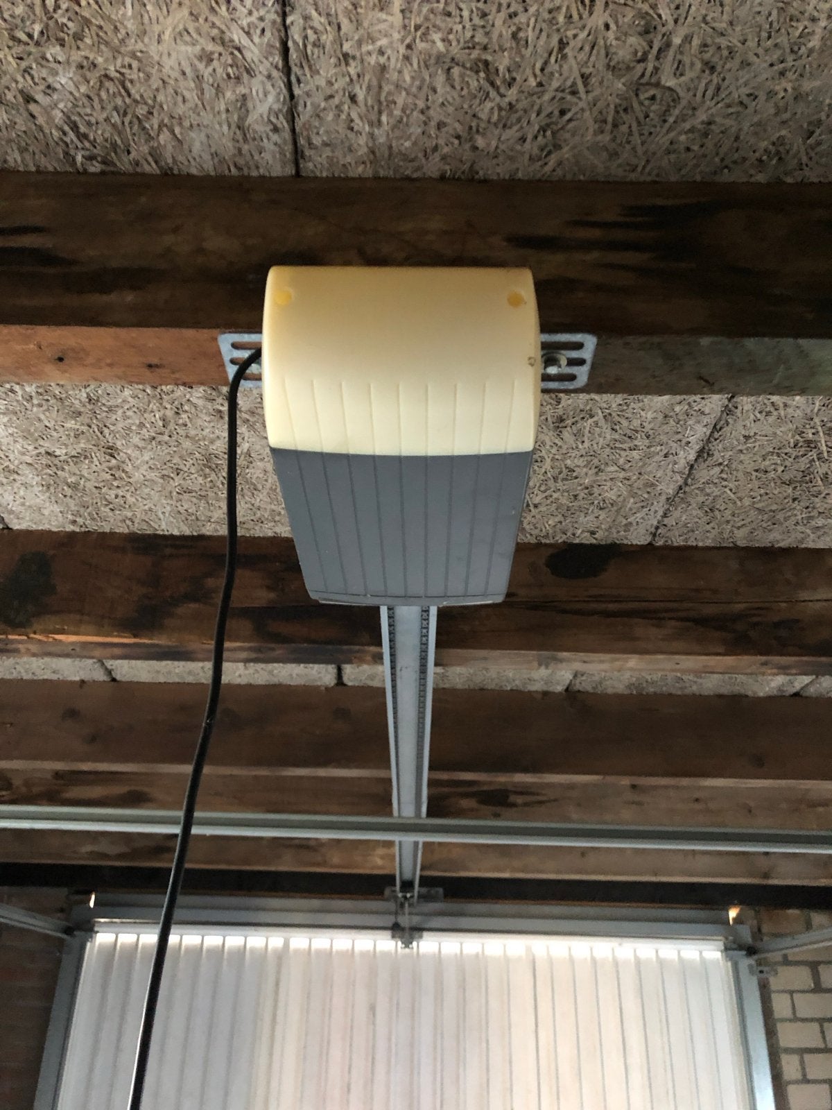 Garagedeuropener met afstandsbediening, Ophalen, Gebruikt, Minder dan 80 cm, 215 cm of meer