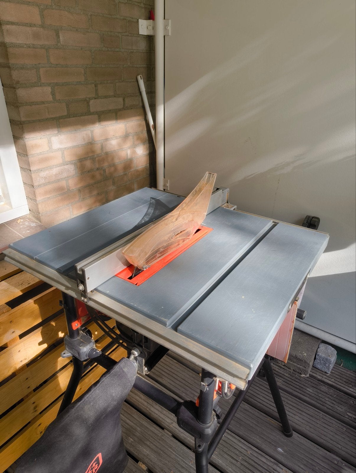 Foto 6 van Black en Decker BES720 Zaagtafel