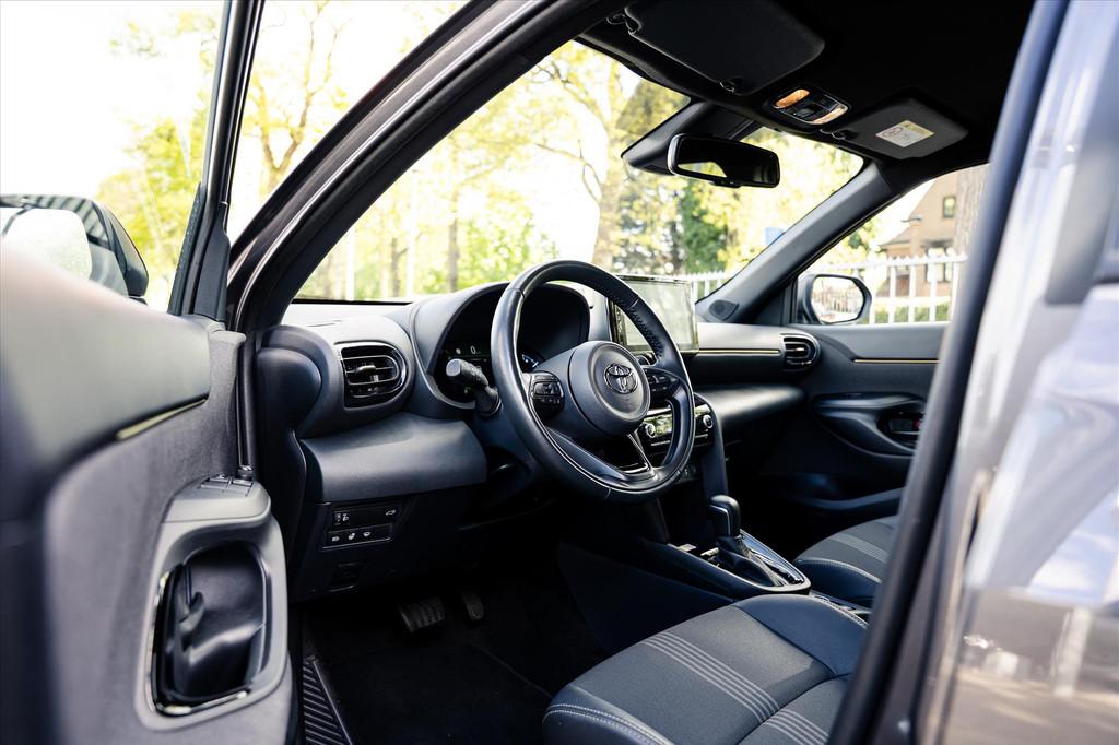 Toyota Yaris Cross 1.5 Full Hybrid Adventure 4WD Automaat |, Stof, Gebruikt, 1490 cc, Bedrijf