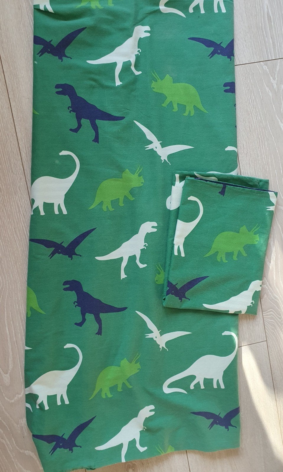 Dekbed overtrek  1 pers. (afb Dino's)  Hema, Jongetje of Meisje, Ophalen of Verzenden, Zo goed als nieuw, Hema