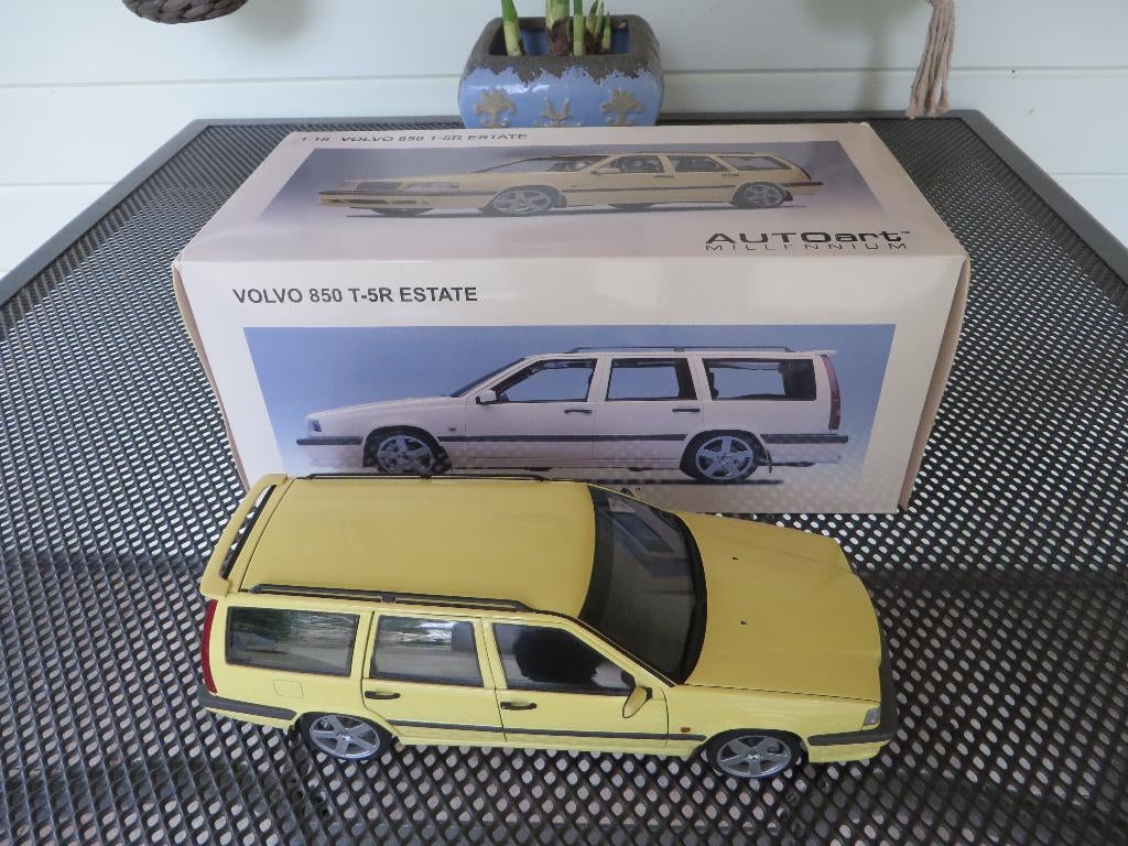 Autoart 1:18 Volvo 850 T-5R ESTATE Geel, Ophalen of Verzenden, Nieuw, Autoart
