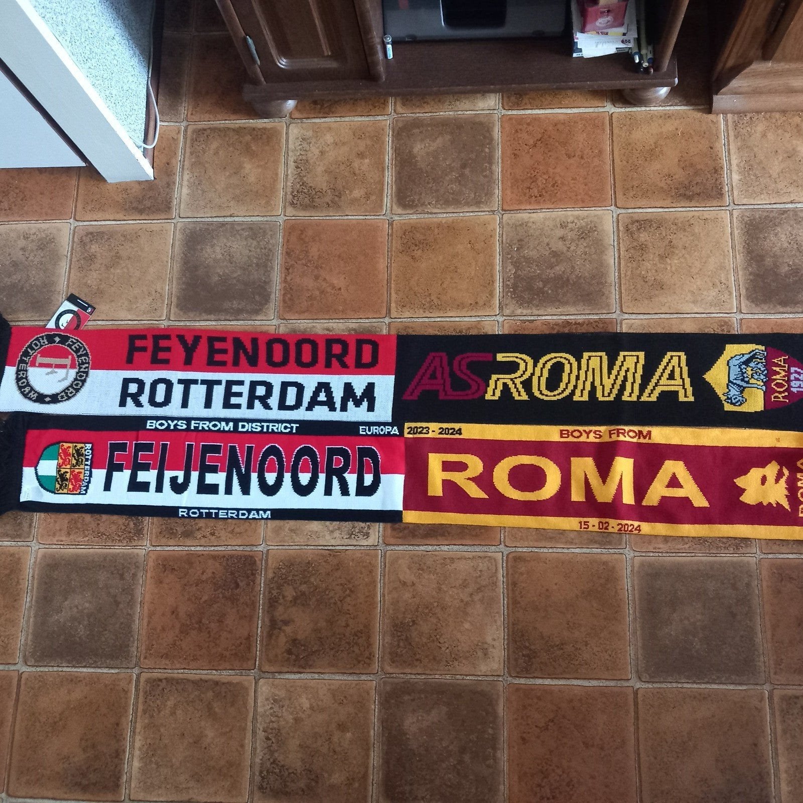 feyenoord-roma sjaals, Verzamelen, Ophalen of Verzenden, Nieuw, Feyenoord, Vaantje of Sjaal