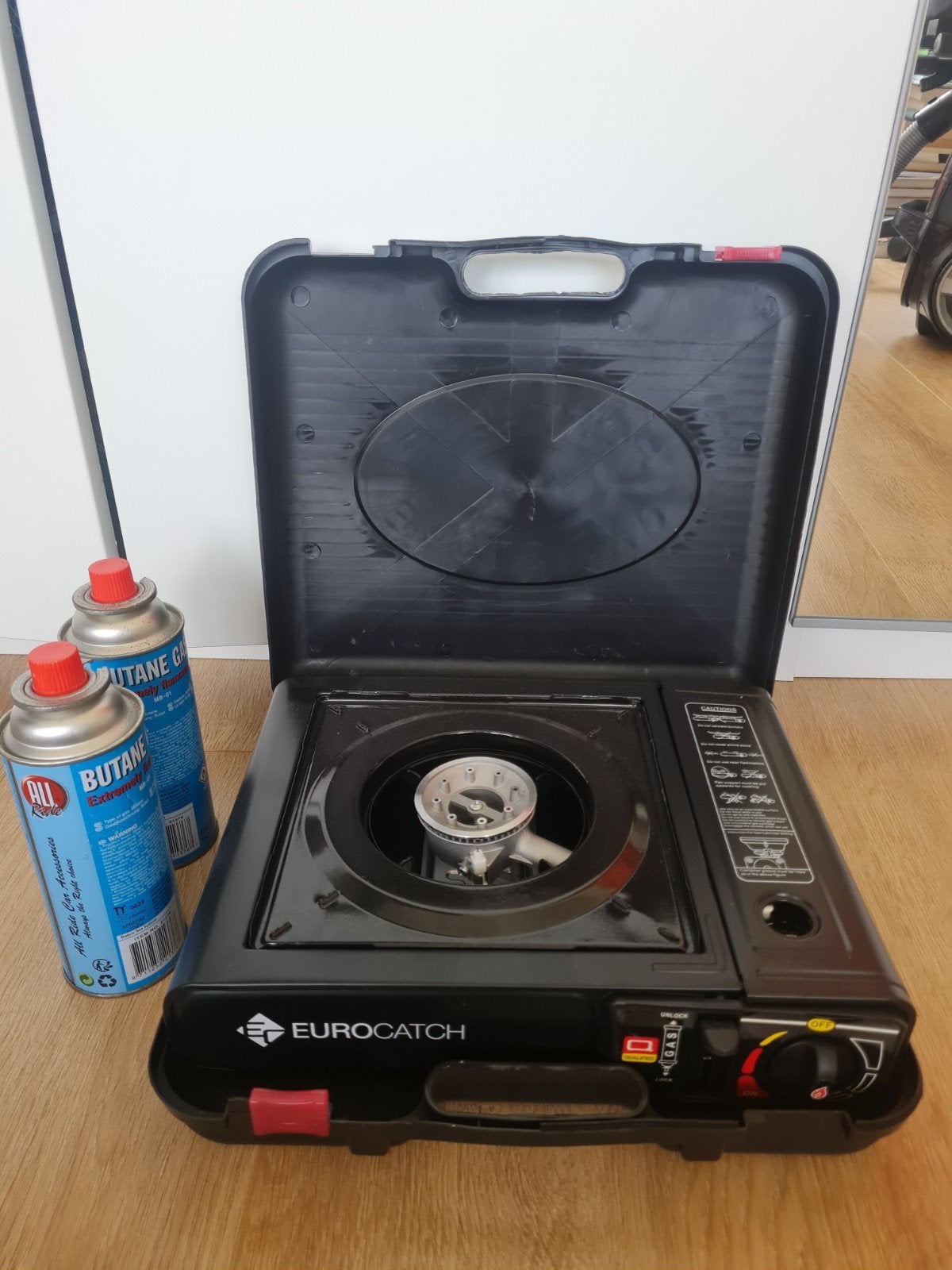 Eurocatch 1-pits kookstel met 2 gasflessen, Ophalen of Verzenden, Gebruikt
