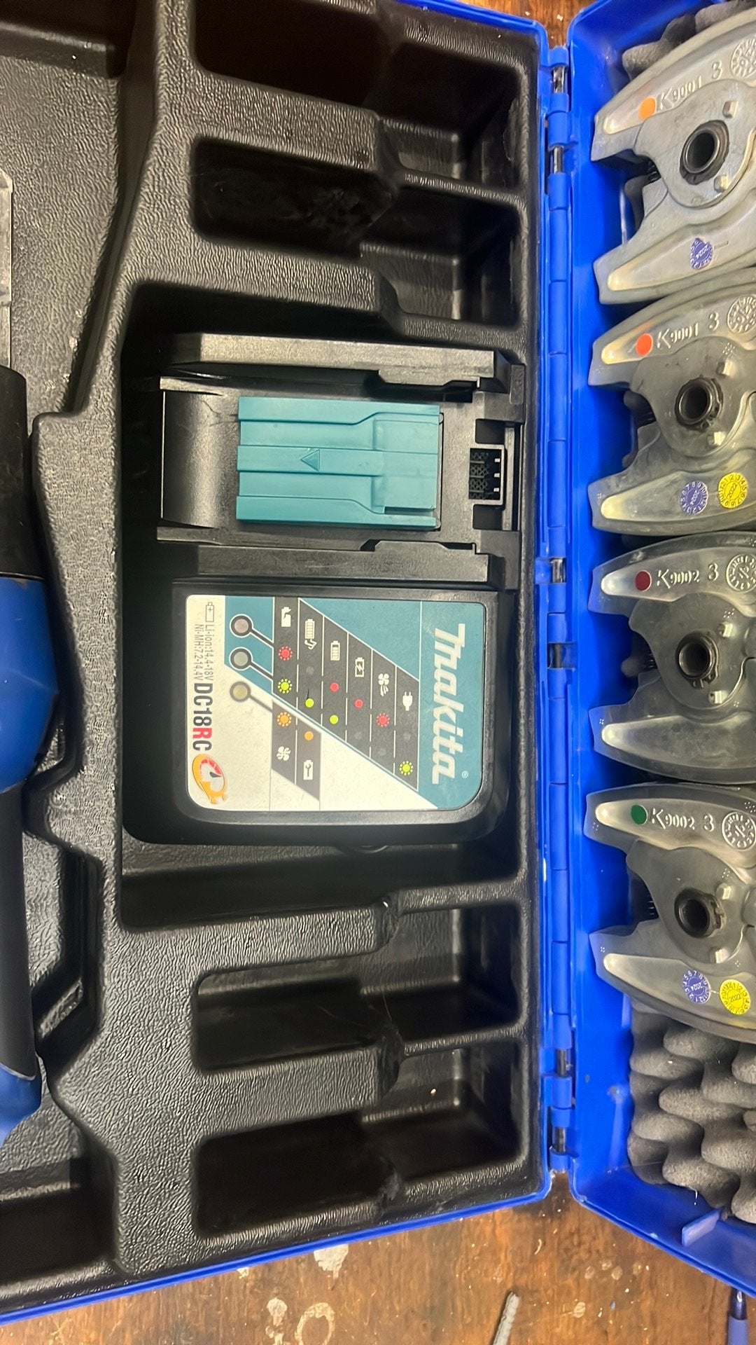 Perstang uponor mini 2 inc 4 persbekken, Ophalen of Verzenden, Zo goed als nieuw