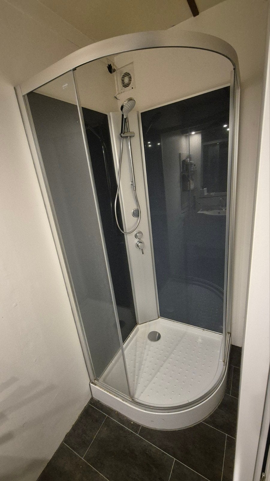 Douchecabine met schuifdeuren en doucheset, Doe-het-zelf en Verbouw, Sanitair, Ophalen, Gebruikt, Glas, Douche