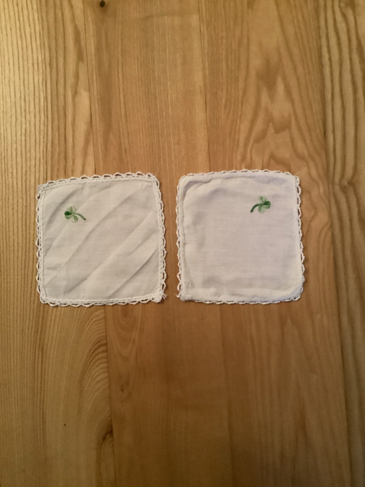Kleine kleedjes met klavertje vier borduursel, Minder dan 50 cm, Wit, Vierkant, Minder dan 50 cm