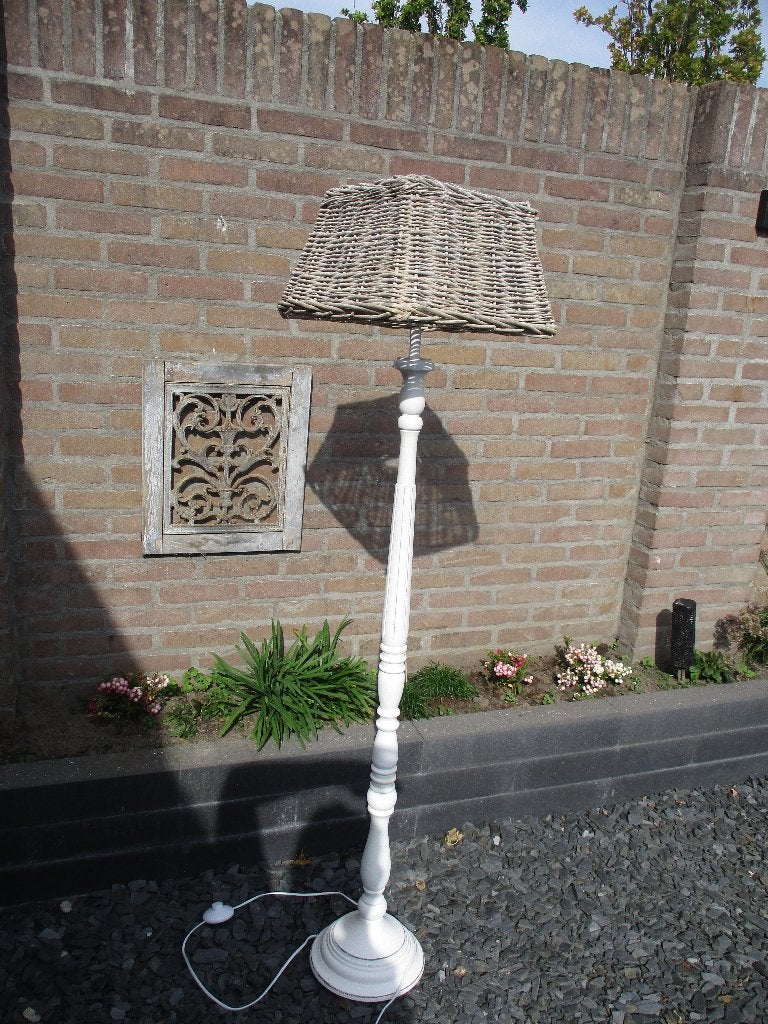 brocante witte staand schemerlamp / lamp, Ophalen, Zo goed als nieuw, Minder dan 100 cm