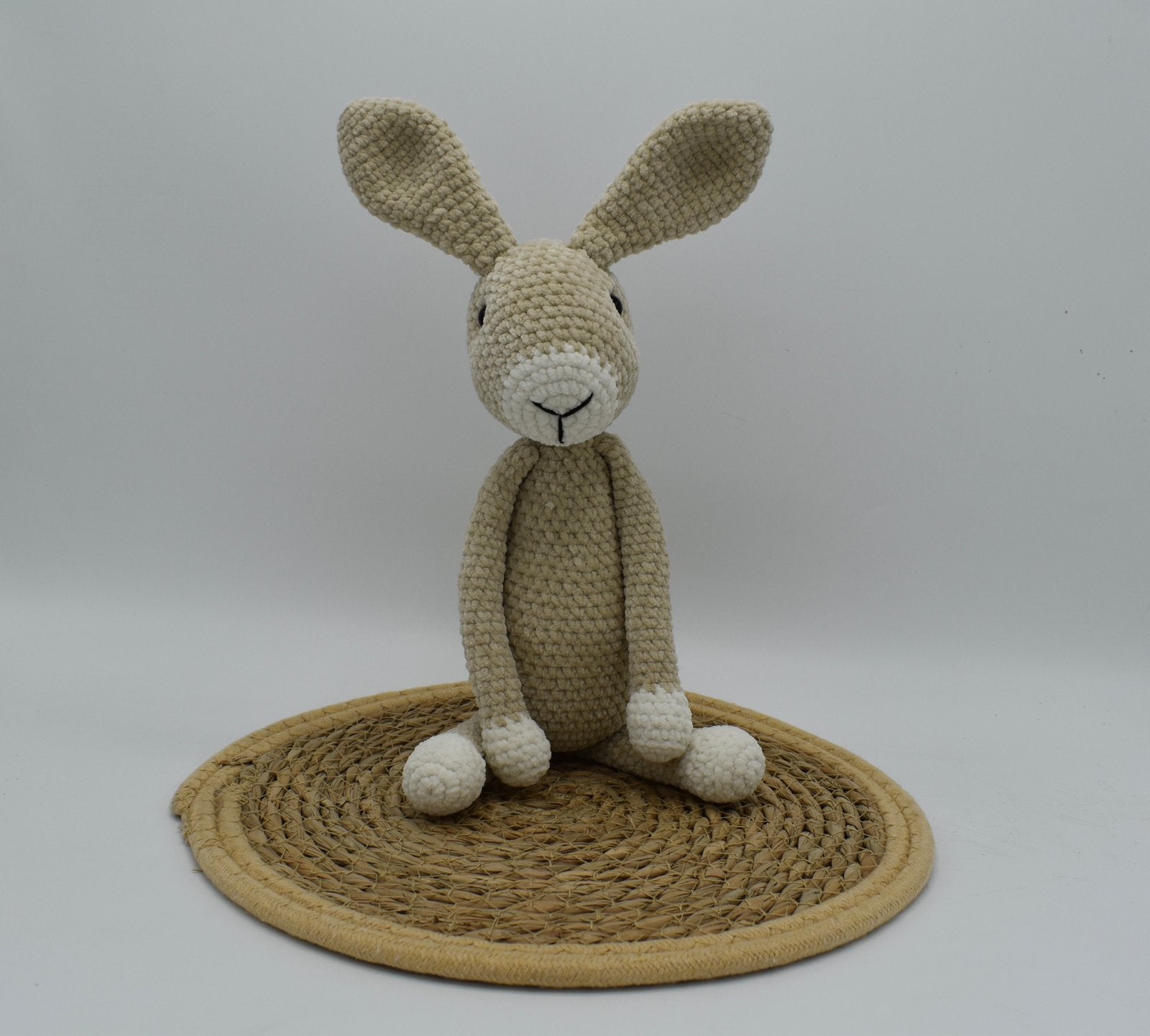 Gehaakte knuffel konijn, Handgemaakt, Ophalen of Verzenden, Middelgroot (20 tot 80 cm), Beige