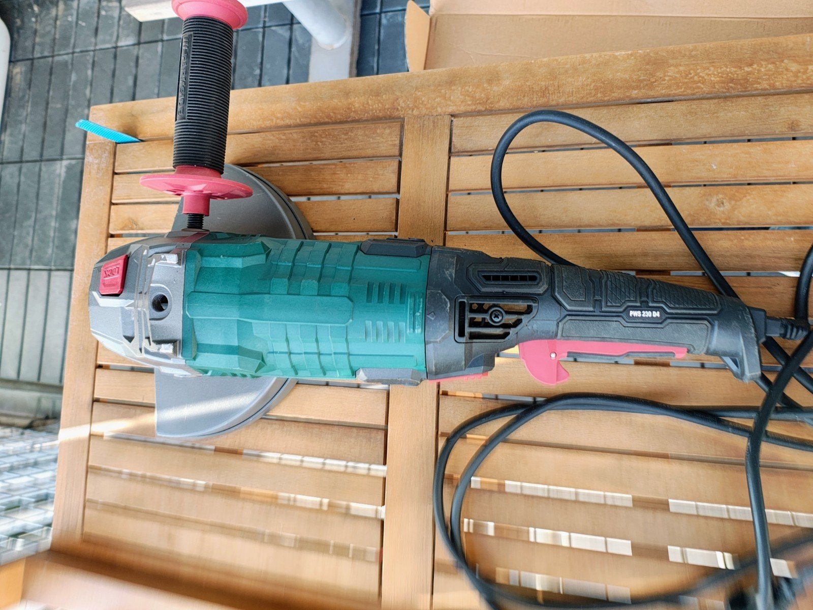 Haakse slijper 230mm 2000W - Zo goed als nieuw, Ophalen of Verzenden, Zo goed als nieuw, 1000 watt of meer, Haakse handslijpmachine