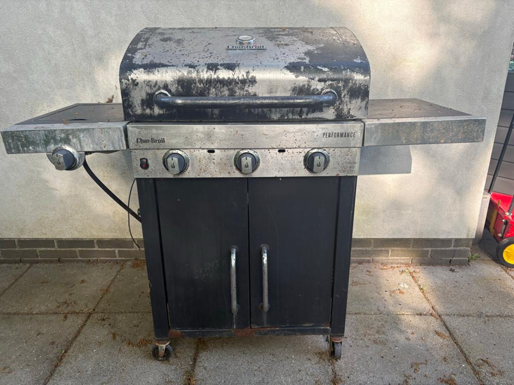 Char-Broil Performance Gasbarbecue - Gebruikt, Ophalen, Gebruikt