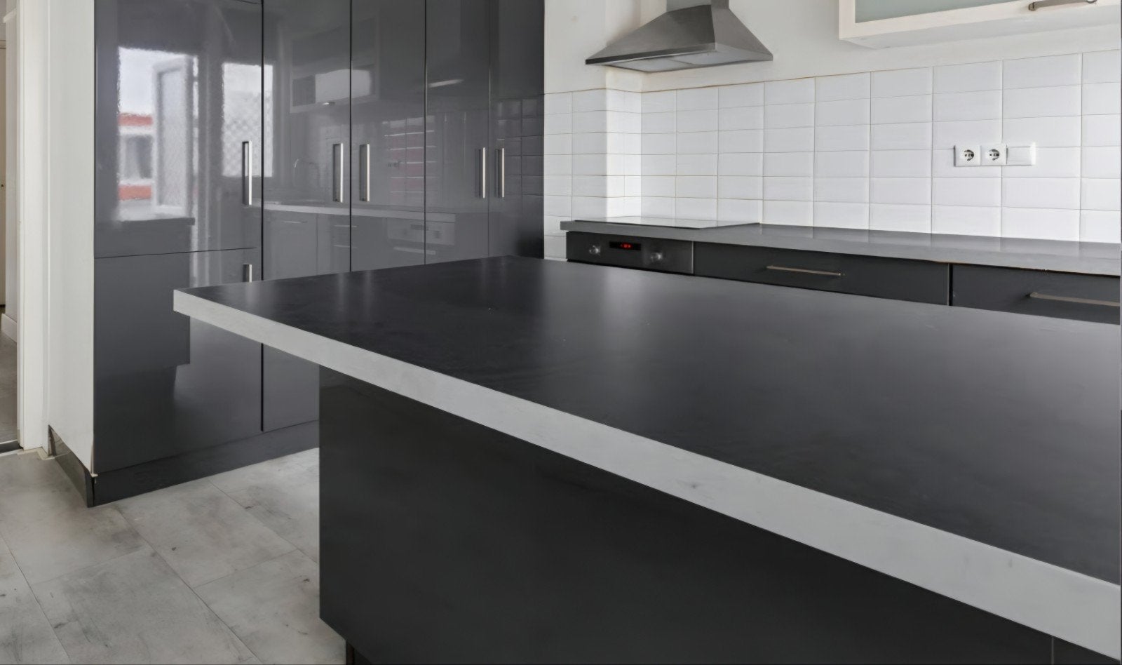 GRATIS: Zwart IKEA keukeneiland werkblad 164 x 95 cm, Ophalen
