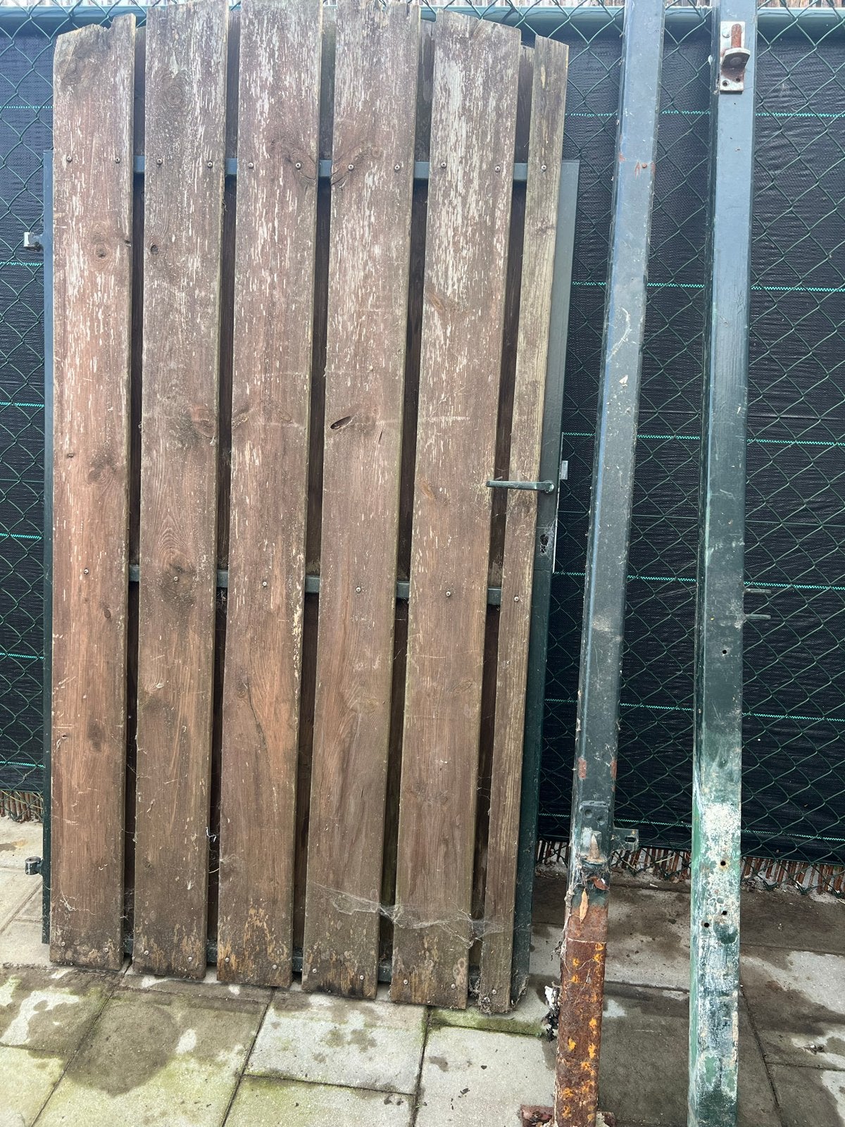 Houten tuinpoort met metalen frame en palen, Ophalen, Met poort, Gebruikt, Tuinhek