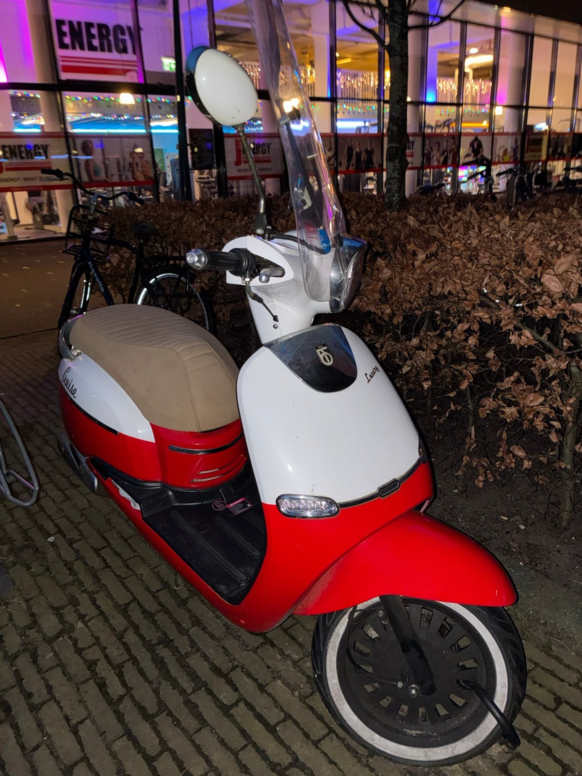 Nette BTC Luxury Scooter - Weinig kilometers!, Ophalen, Zo goed als nieuw, Benzine, Overige merken