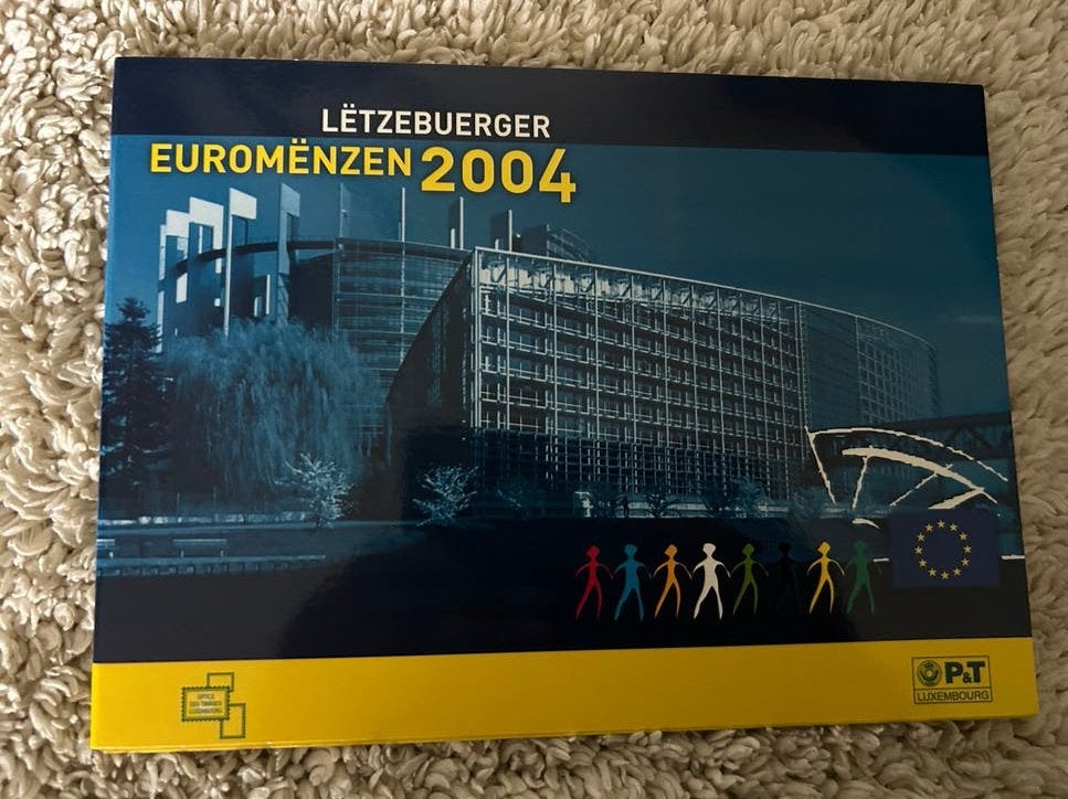 Verzamelmap P&T Luxembourg Euromunten & Postzegels 2004, Ophalen of Verzenden, Verzamelmap