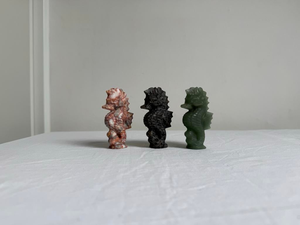 3 Zeepaard beeldjes p/s, Ophalen of Verzenden, Mineraal