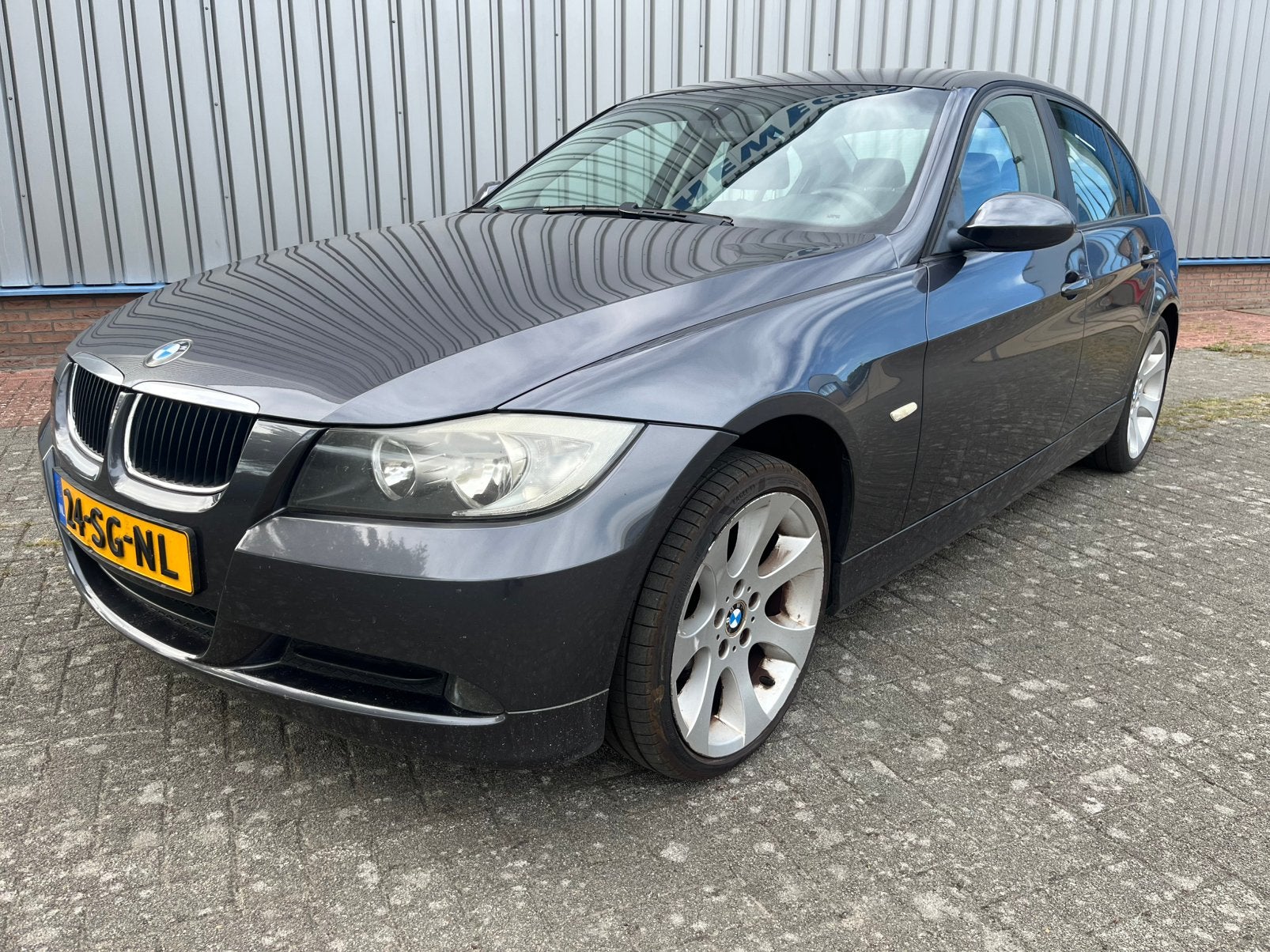 BMW 318i/2.0 van 2006 Dynamic Executive, Zwart, 4 cilinders, 129 pk, Parkeersensor