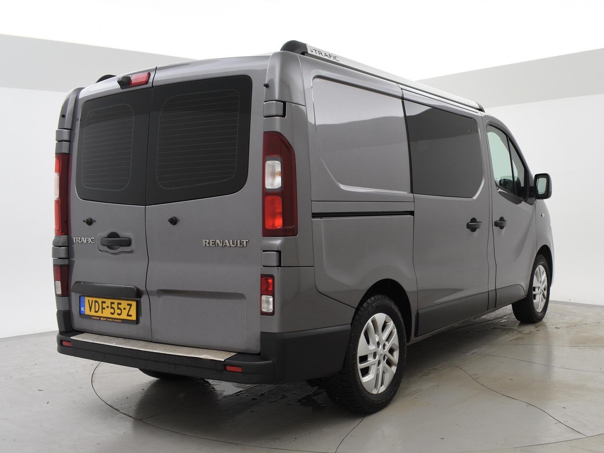 Renault Trafic 1.6 DCI 140 PK L1H1 + STANDKACHEL / CAMERA /, Voorwielaandrijving, Euro 5, Stof, Gebruikt