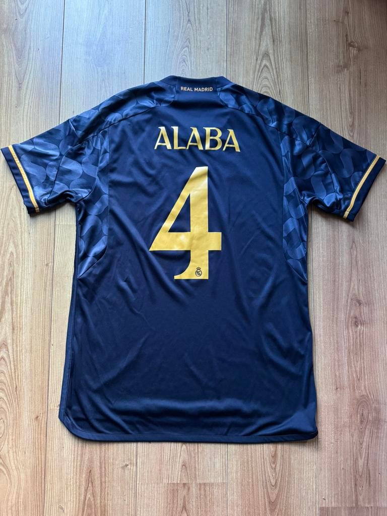Voetbalshirt Real Madrid Alaba #4, Ophalen of Verzenden, Zo goed als nieuw, Shirt