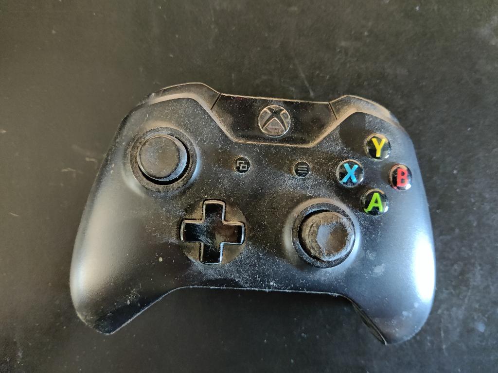 Microsoft Xbox One Black Model 1537 Wireless Controller 29-4, Gebruikt, Xbox One, Ophalen of Verzenden, 1 TB