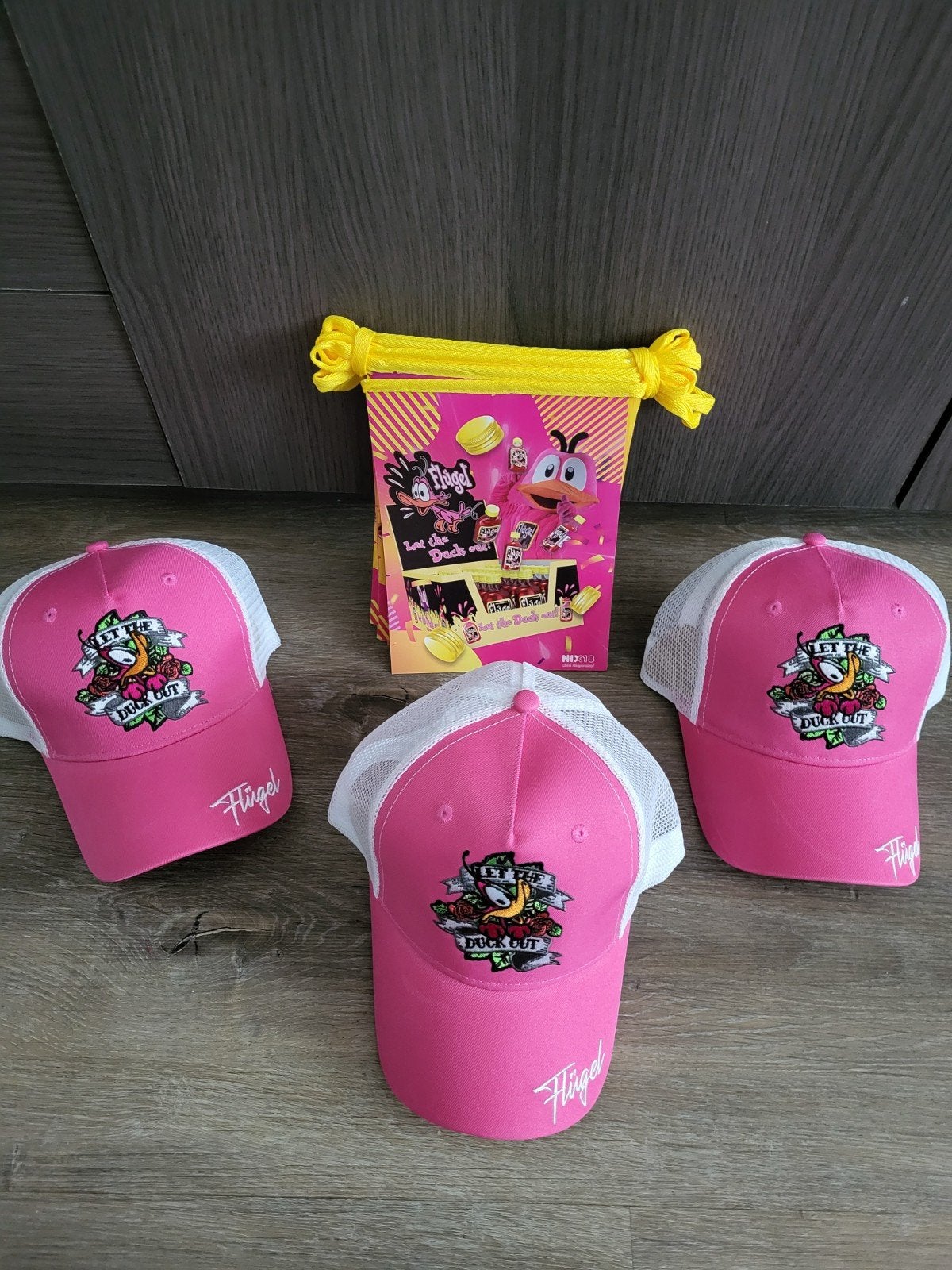 3 alle Nieuwste flugel petten en vlagjes Alles Nieuw, Ophalen of Verzenden, Nieuw