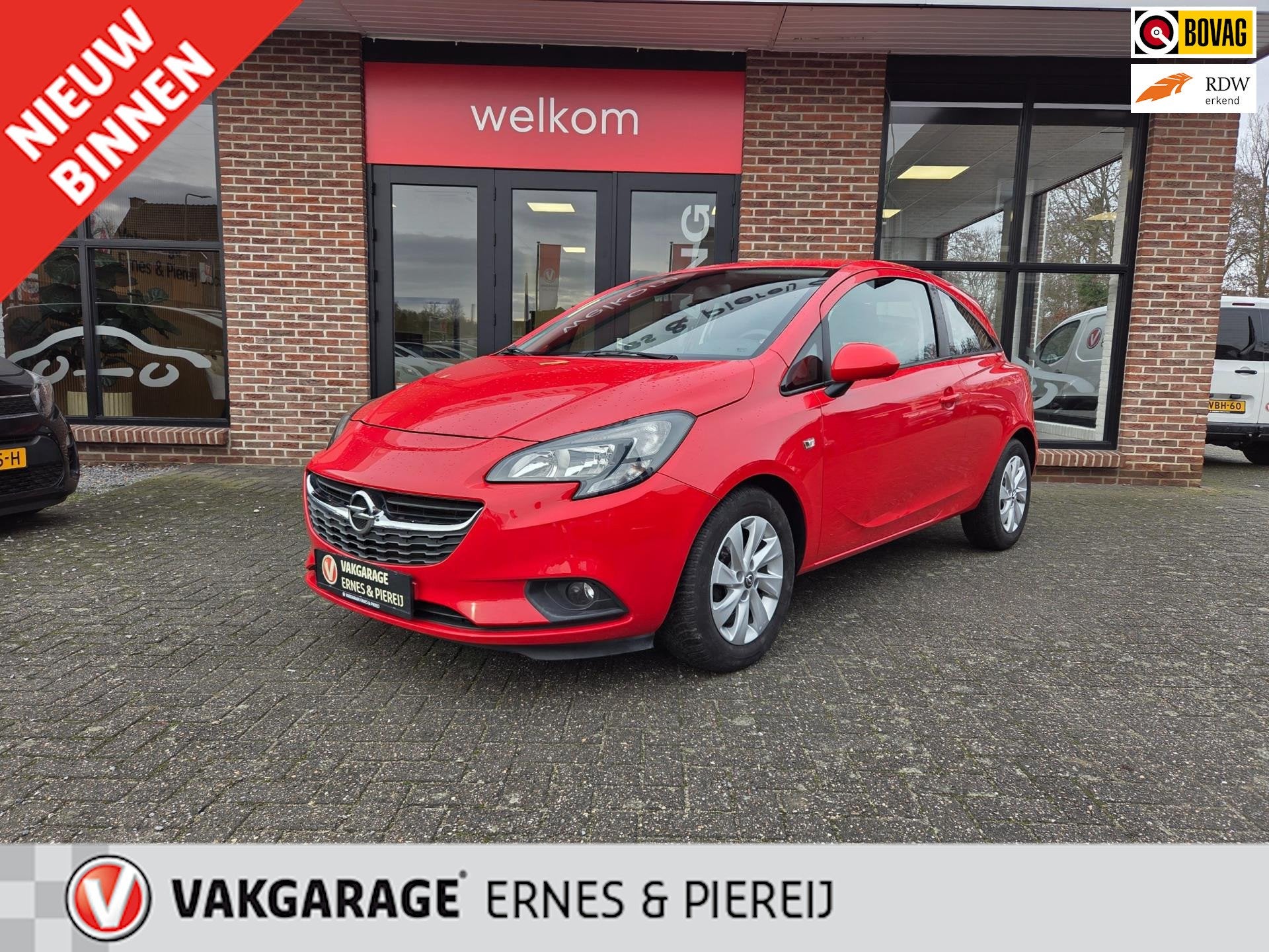 Opel Corsa 1.2 met airco en entertainmentscherm, Auto's, Voorwielaandrijving, Stof, Gebruikt, Zwart