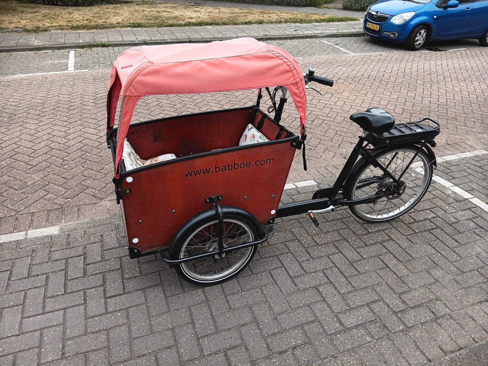 OVERCOMPLETE BABBOE BAKFIETS MET 2X ACCU STRAND/HOND/KIDS, Ophalen, Zo goed als nieuw, 4 kinderen of meer