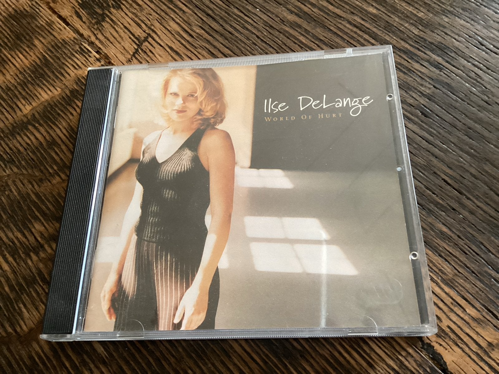 Ilse DeLange - World Of Hurt CD, voor 2 euro., Gebruikt, Pop, Ophalen of Verzenden, Inclusief doosje
