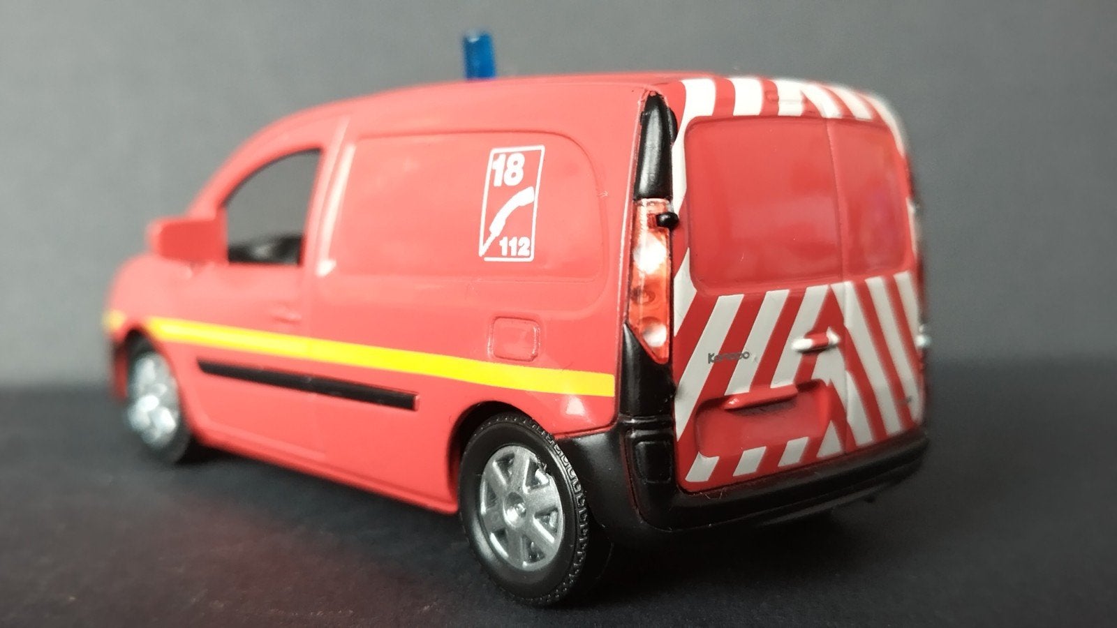 Renault Kangoo Sapeurs Pompiers 1:43, Hobby en Vrije tijd, Modelauto's | 1:43, Overige merken, Auto, Verzenden, .