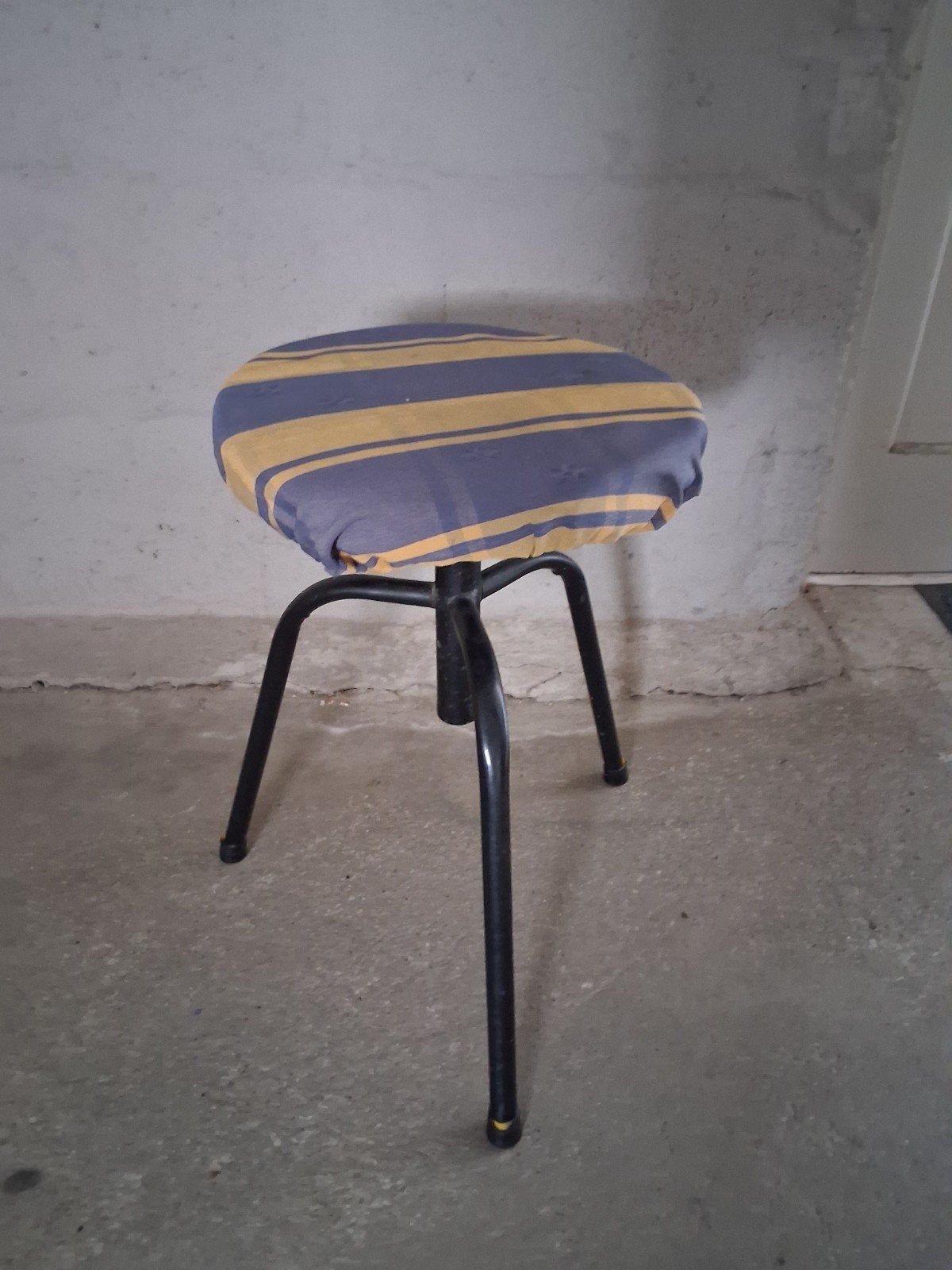 Kruk, Huis en Inrichting, Krukjes, Ophalen, In hoogte verstelbaar, Hout